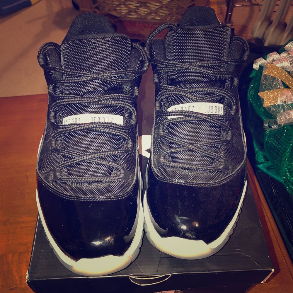 Men’s Air Jordan 11 Retro Lows! ❤️🖤 Infrared! 🏀